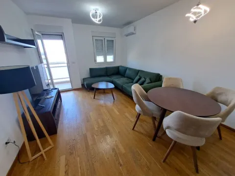 Rent, two bedroom apartment, 68m², City Kvart, Podgorica - image 11
