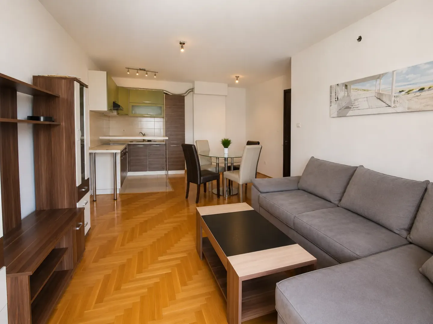 Prodaja, dvosoban stan, 56m², 1 maj, Podgorica