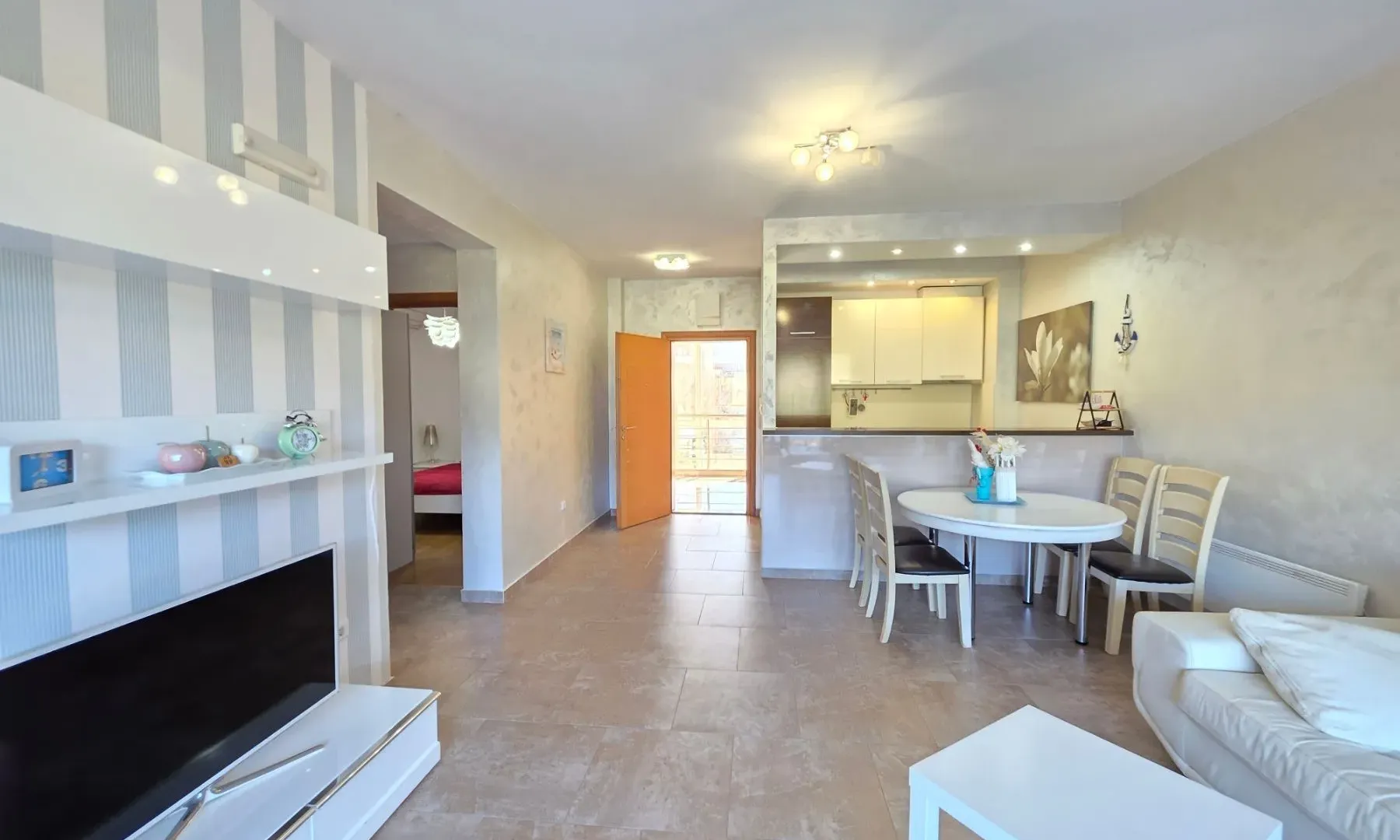 Sale, two bedroom apartment, 68m², Bečići, Budva