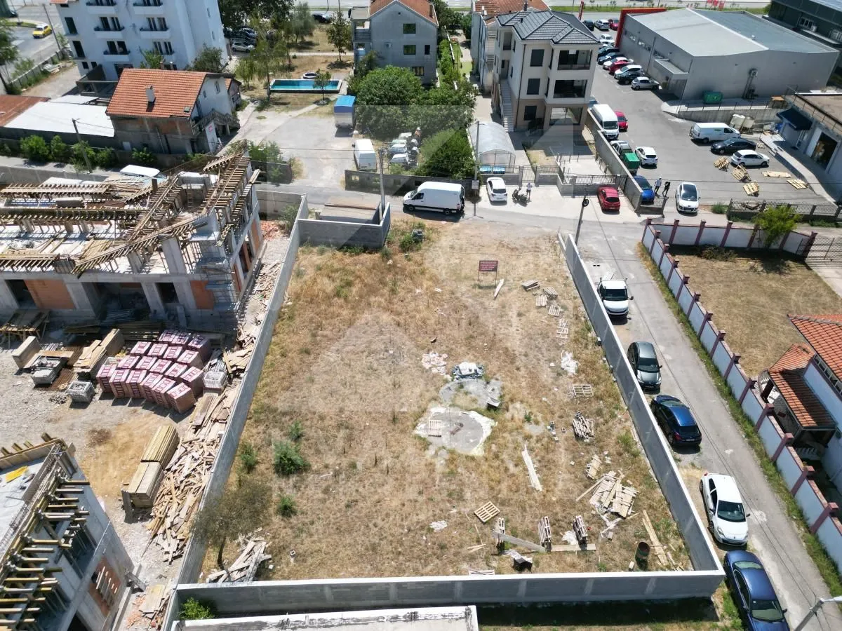 Izdavanje, plac, 900m², Gornja Gorica, Podgorica