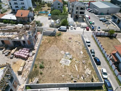 Izdavanje, plac, 900m², Gornja Gorica, Podgorica - image 3