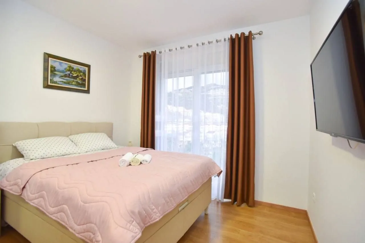 Rent, one bedroom apartment, 47m², Budva, Crna Gora