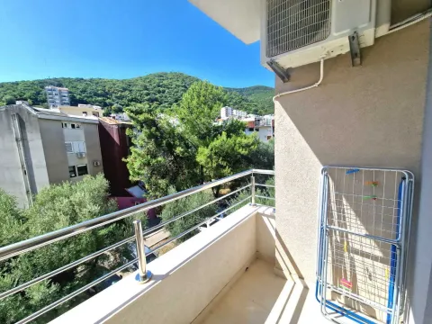 Izdavanje, dvosoban stan, 54m², Budva, Crna Gora - image 23