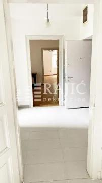 Rent, four bedroom apartment, 100m², Savski Venac, Beograd - image 3
