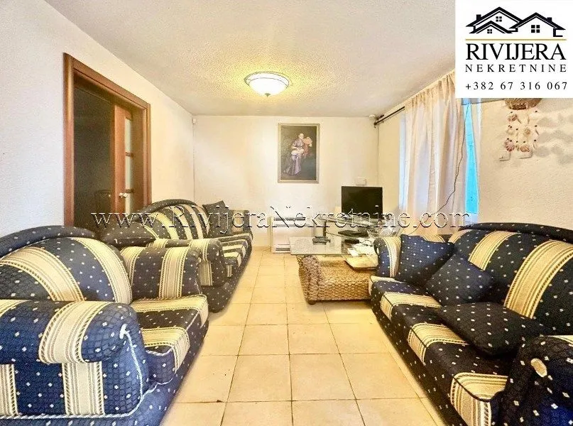 Sale, house, 300m², Stoliv, Kotor