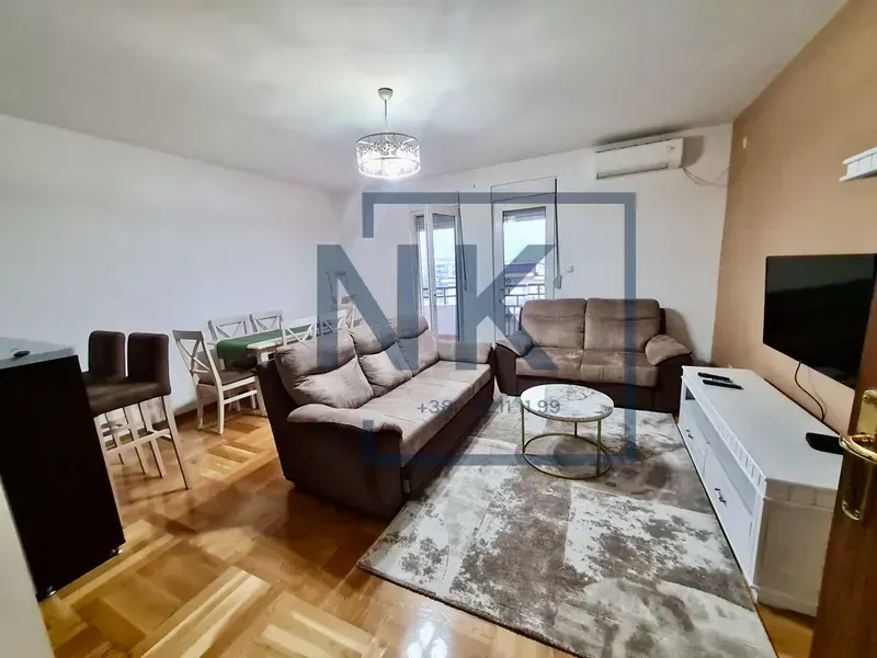 Izdavanje, dvosoban stan, 60m², Blok 9, Podgorica