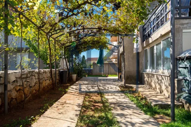 Prodaja, kuća, 136m², 1 maj, Podgorica