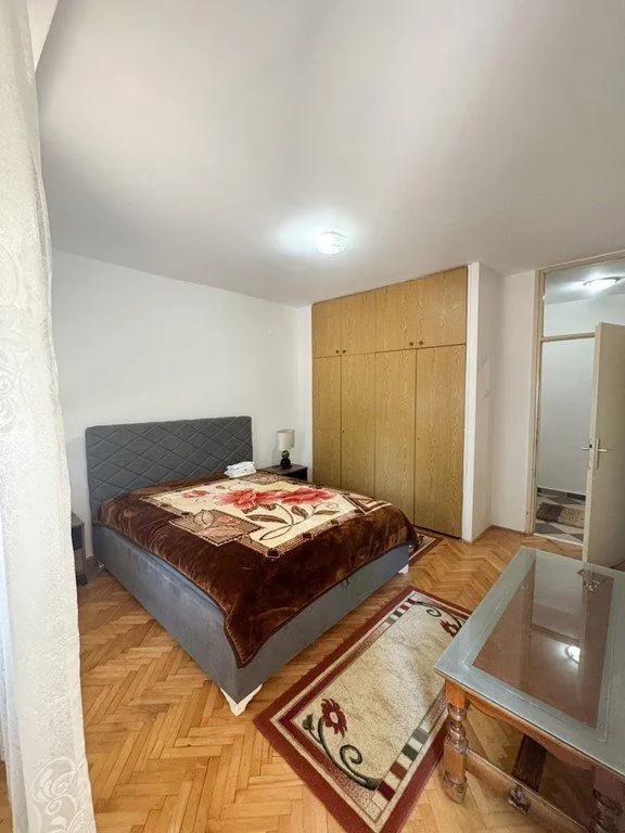 Izdavanje, dvosoban stan, 80m², Tuški Put, Podgorica