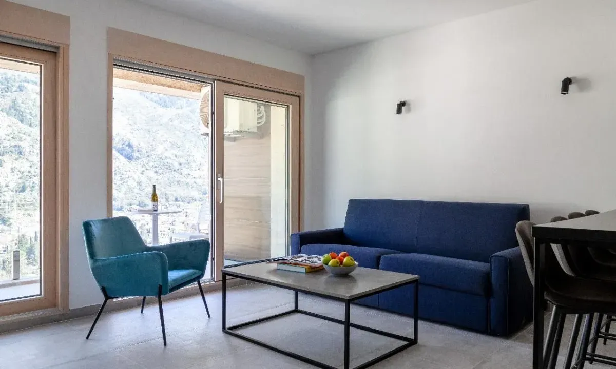 Sale, three bedroom apartment, 192m², Kotor, Crna Gora