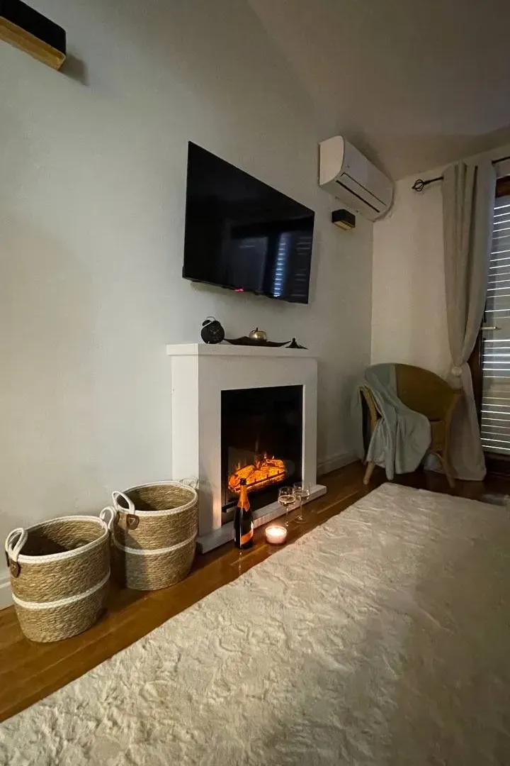 Rent, one bedroom apartment, 42m², Stari Grad, Budva