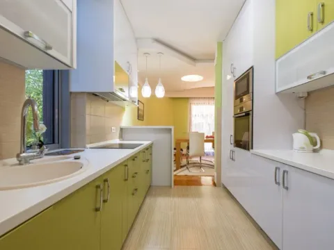 Prodaja, trosoban stan, 137m², Centar, Podgorica - image 9