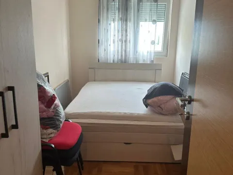 Izdavanje, trosoban stan, 84m², Tuški Put, Podgorica - image 2