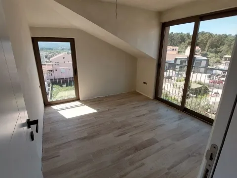 Sale, two bedroom apartment, 82m², Dumidran, Tivat - image 12