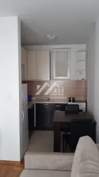 Izdavanje, jednosoban stan, 35m², Adamovićevo Naselje, Novi Sad Sve Podlokacije - image 2