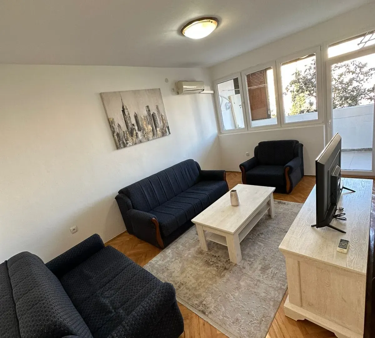 Izdavanje, dvosoban stan, 70m², Gintaš, Podgorica