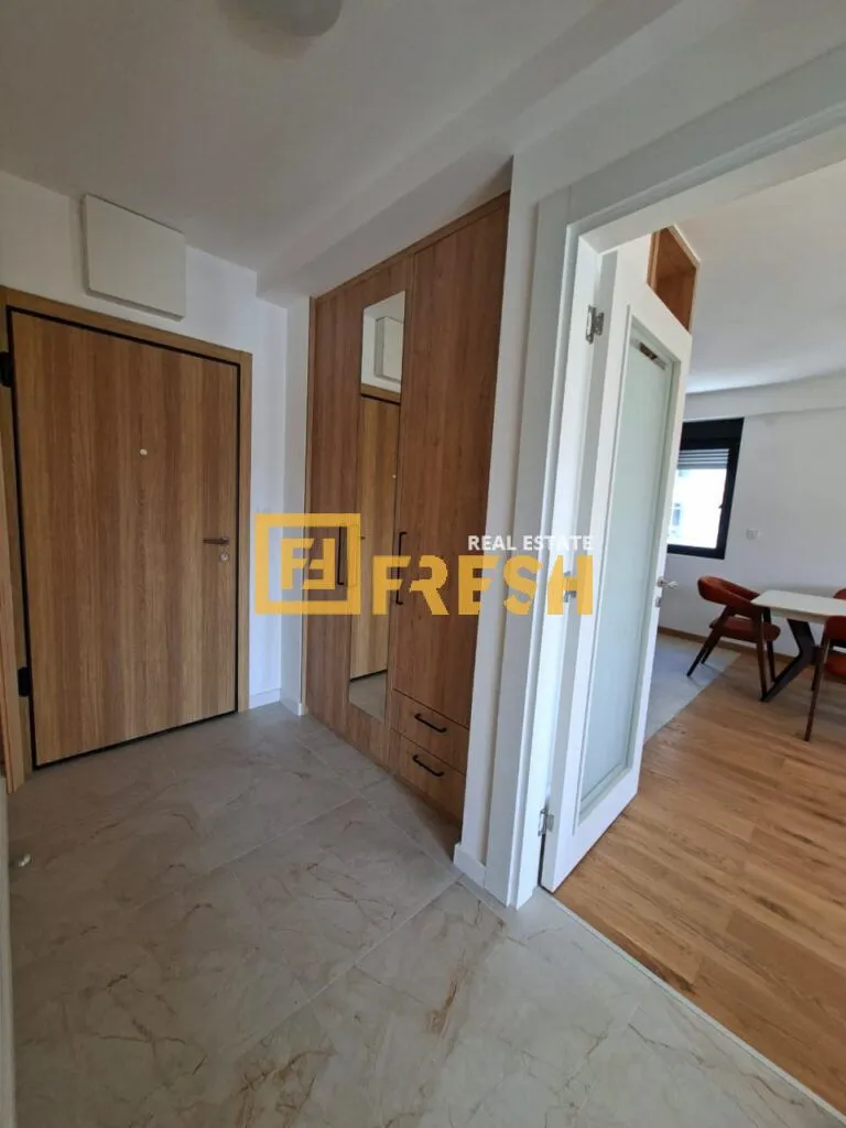 Prodaja, jednosoban stan, 56m², Tološi, Podgorica