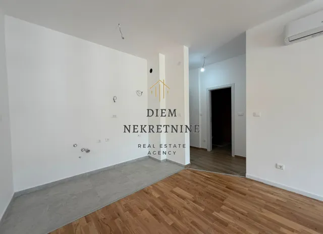 Prodaja, jednosoban stan, 45m², Tološi, Podgorica
