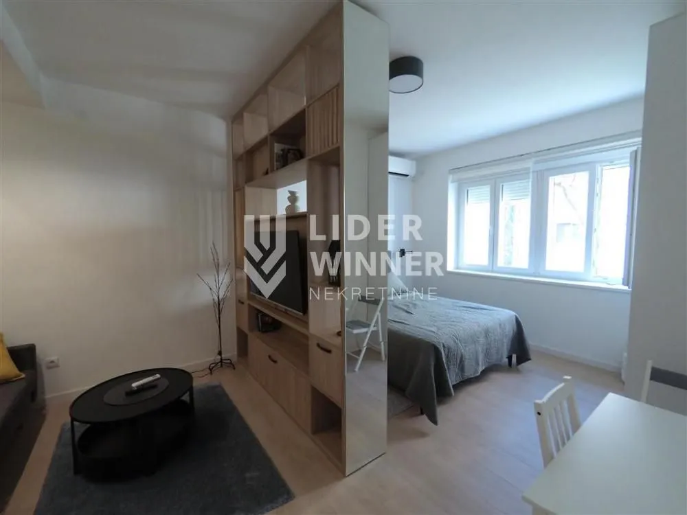 Sale, three bedroom apartment, 68m², Savski Venac, Beograd