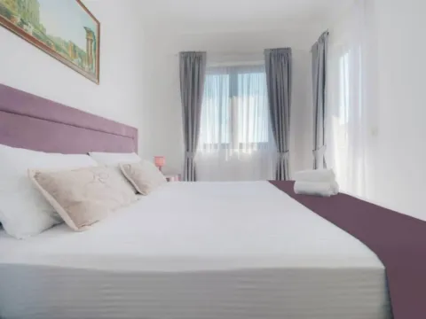 Sale, one bedroom apartment, 51m², Bečići, Budva - image 8