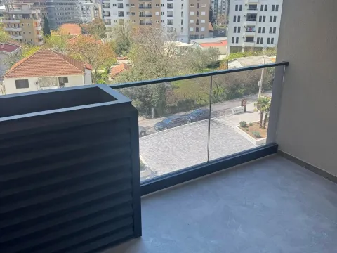 Rent, one bedroom apartment, 53m², Centar, Bar - image 15