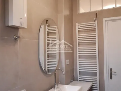 Izdavanje, trosoban stan, 78m², Stari Grad, Beograd - image 16