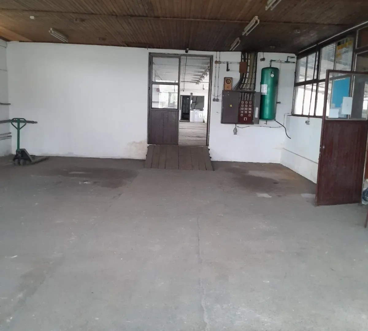Sale, office space, 450m², Čerević, Beočin