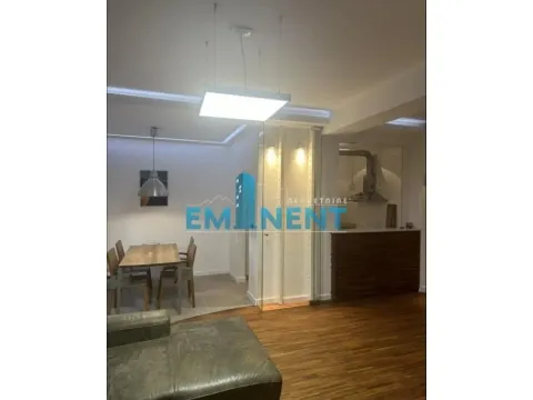 Rent, three bedroom apartment, 87m², Južni Bulevar, Vračar Sve Podlokacije - image 3
