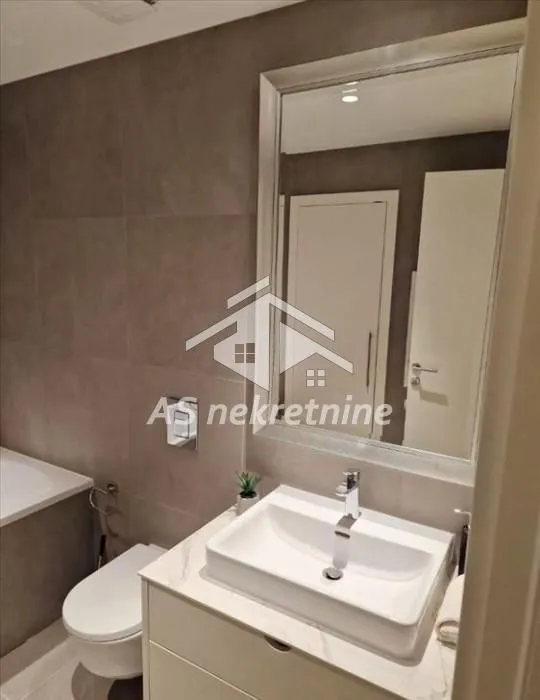 Rent, four bedroom apartment, 109m², Savski Venac, Beograd