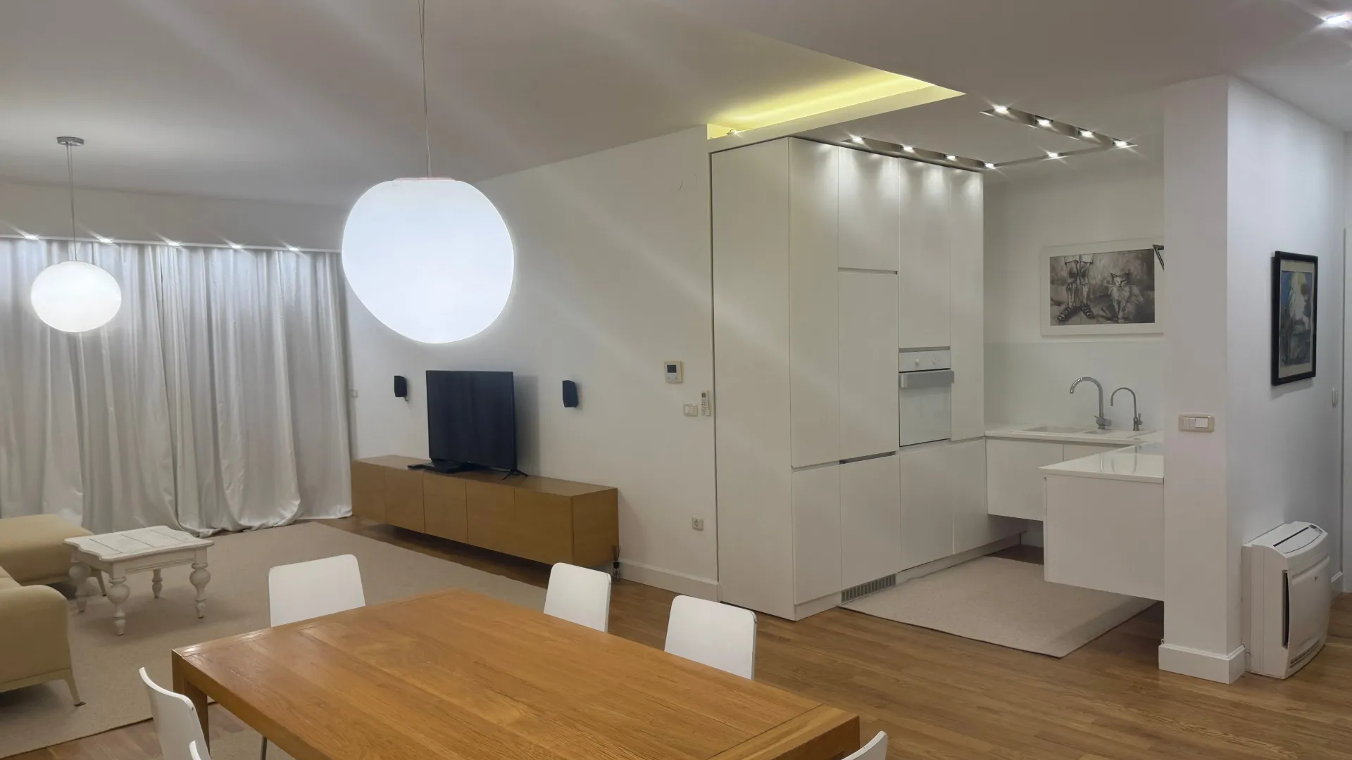 Rent, two bedroom apartment, 108m², Centar, Budva