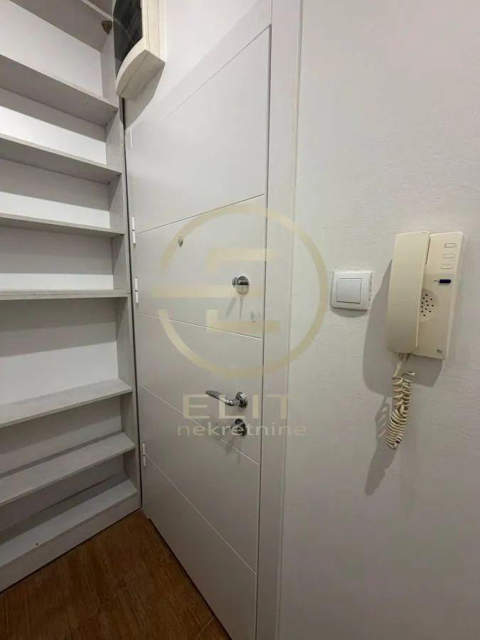 Prodaja, garsonjera, 26m², Nova Detelinara, Novi Sad Sve Podlokacije