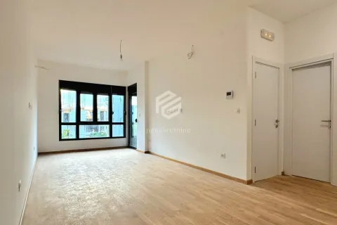 Prodaja, jednosoban stan, 39m², Donja Gorica, Podgorica - image 2