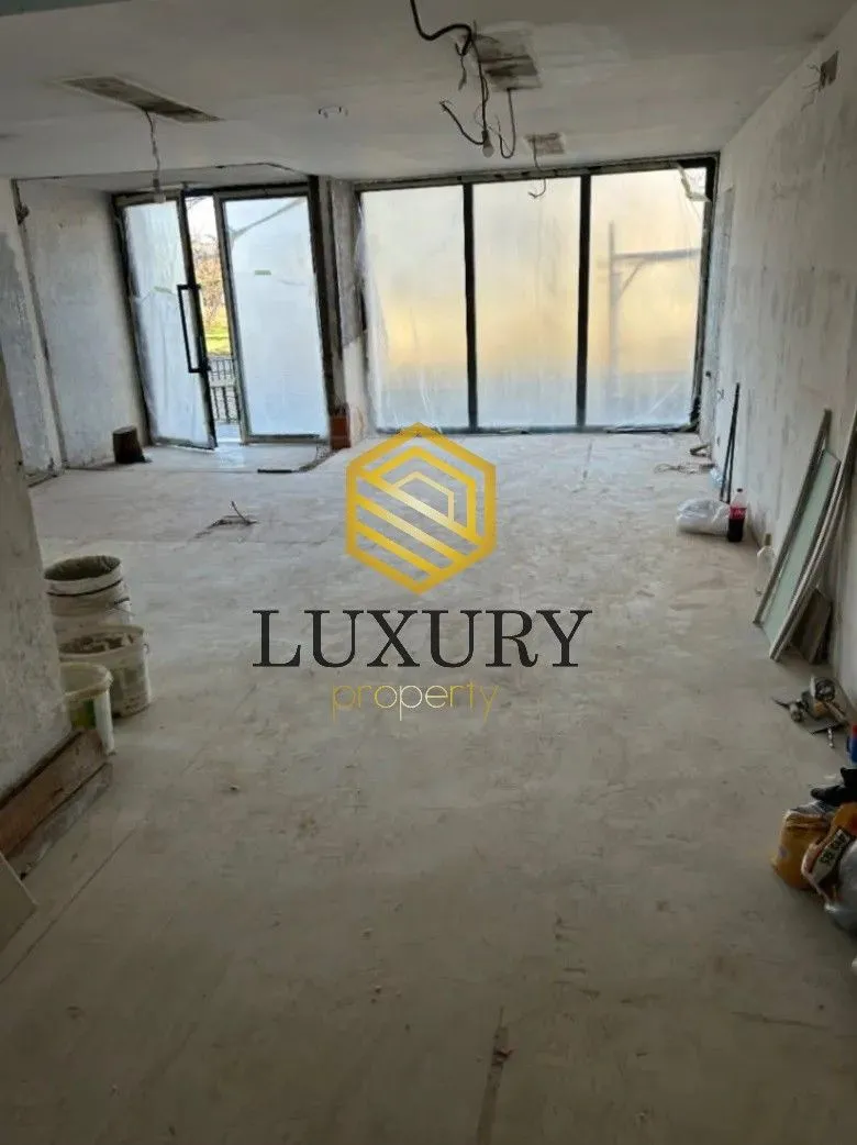Rent, office space, 66m², Blok 5, Podgorica