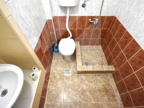 Izdavanje, dvosoban stan, 63m², Malo Brdo, Podgorica - image 10