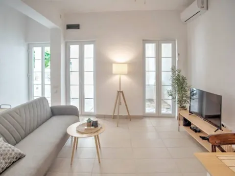 Sale, two bedroom apartment, 70m², Baošići, Herceg Novi