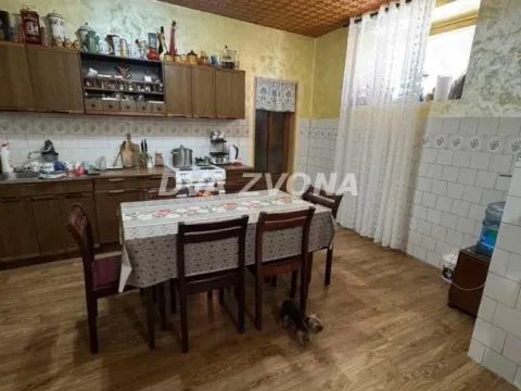 Prodaja, kuća, 221m², Žitište, Zrenjanin - image 14