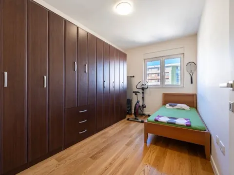 Izdavanje, dvosoban stan, 68m², Central Point, Podgorica - image 2