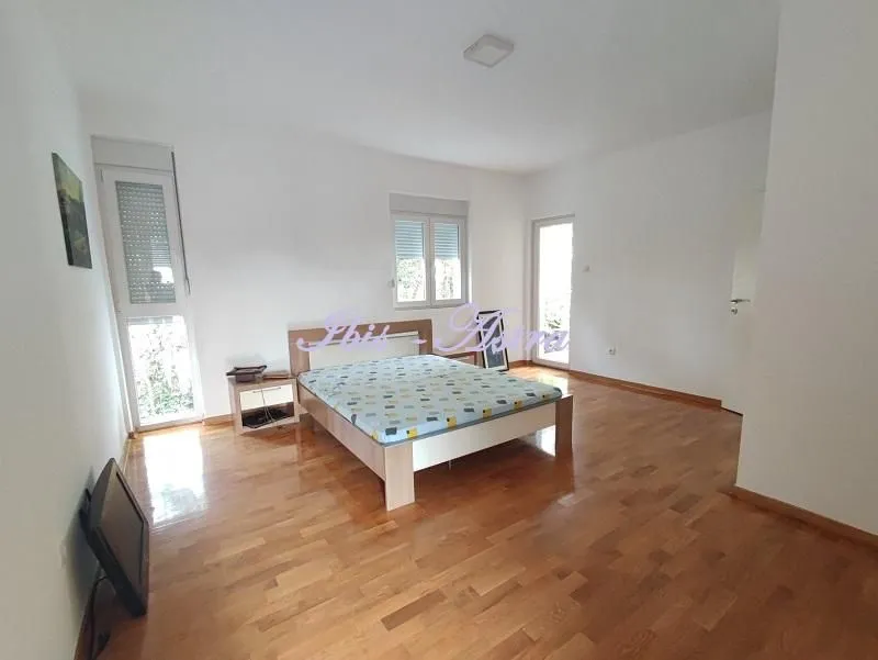 Rent, four bedroom apartment, 127m², Olimp, Zvezdara Sve Podlokacije
