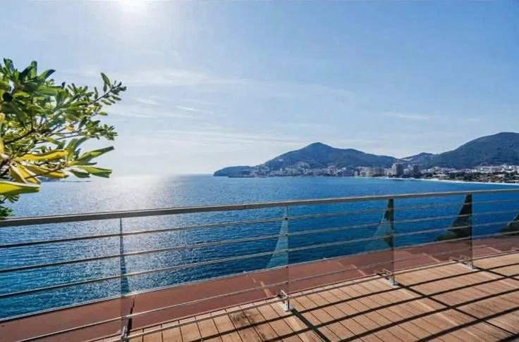 Prodaja, kuća, 170m², Dukley Gardens, Budva