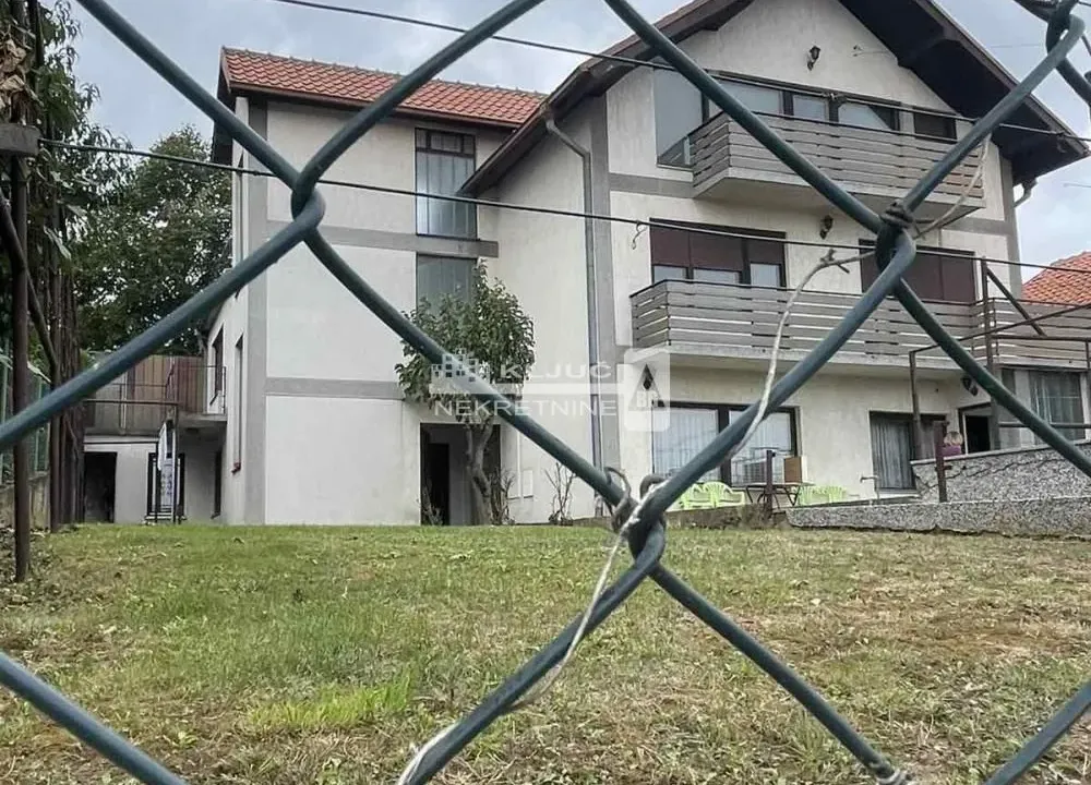 Prodaja, kuća, 384m², Kaludjerica, Grocka