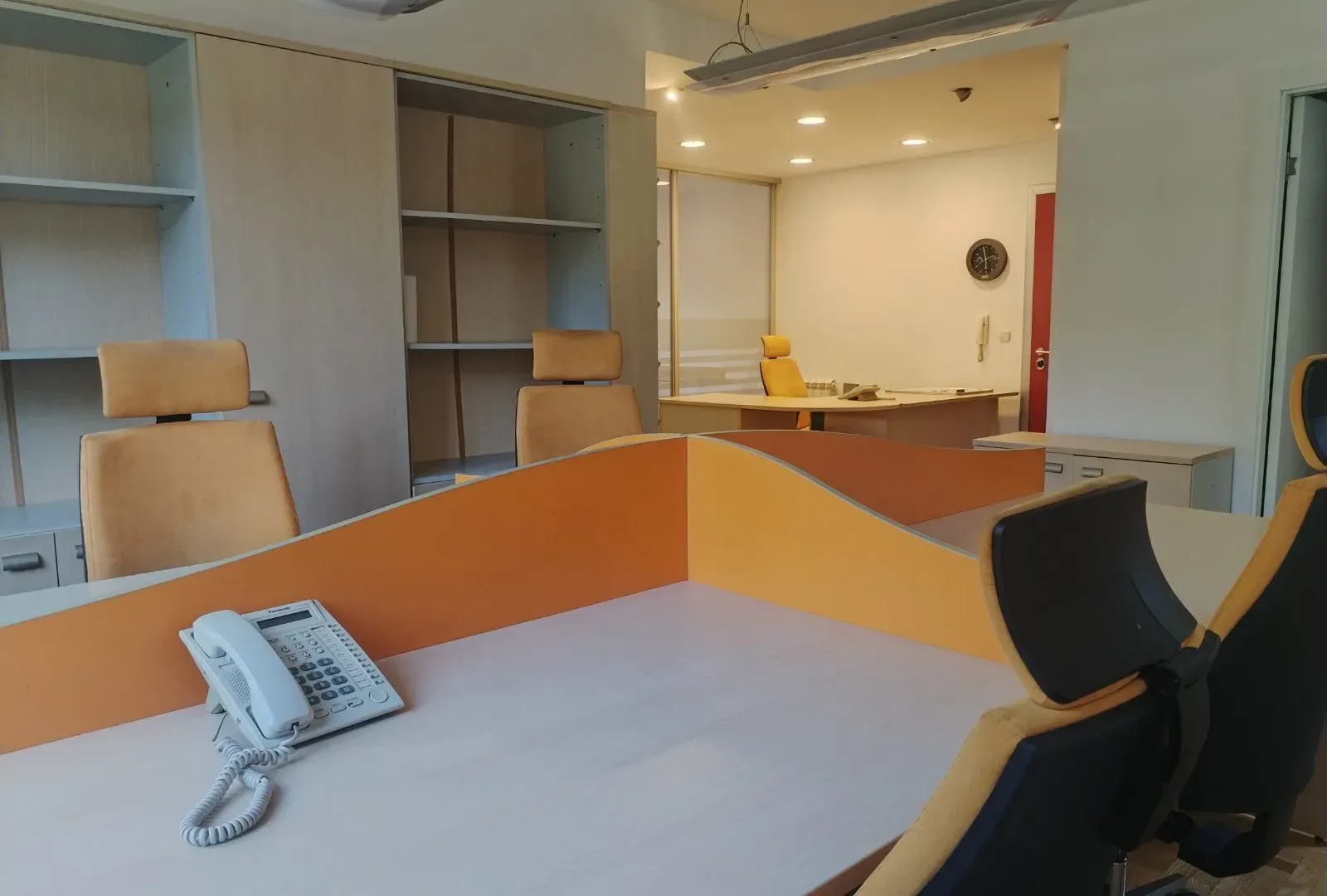 Izdavanje, poslovni prostor, 62m², Vračar Sve Podlokacije, Beograd