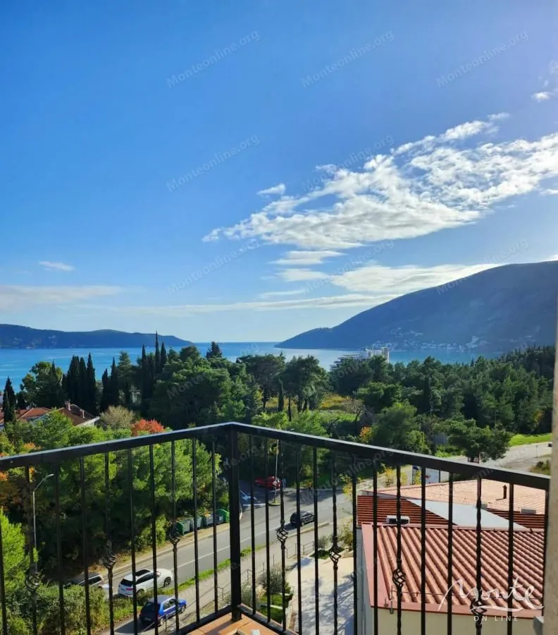 Sale, two bedroom apartment, 89m², Igalo, Herceg Novi