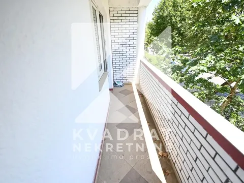 Izdavanje, poslovni prostor, 75m², Gintaš, Podgorica - image 8