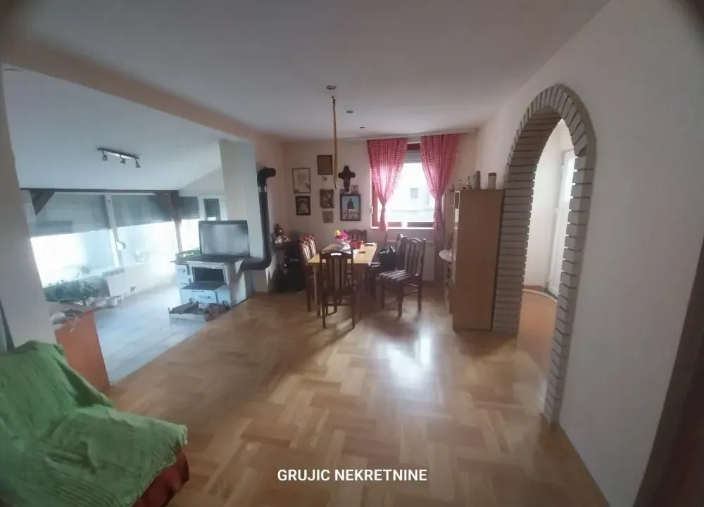 Prodaja, kuća, 200m², Krnjaca, Palilula Sve Podlokacije