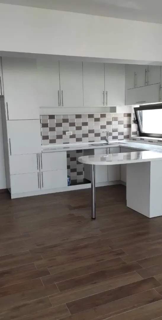 Prodaja, dvosoban stan, 71m², Centar, Bar