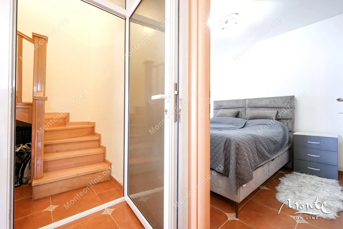 Prodaja, kuća, 210m², Krašići, Tivat