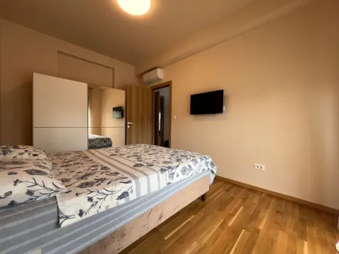 Izdavanje, dvosoban stan, 76m², Dalmatinska ulica, Podgorica - image 6