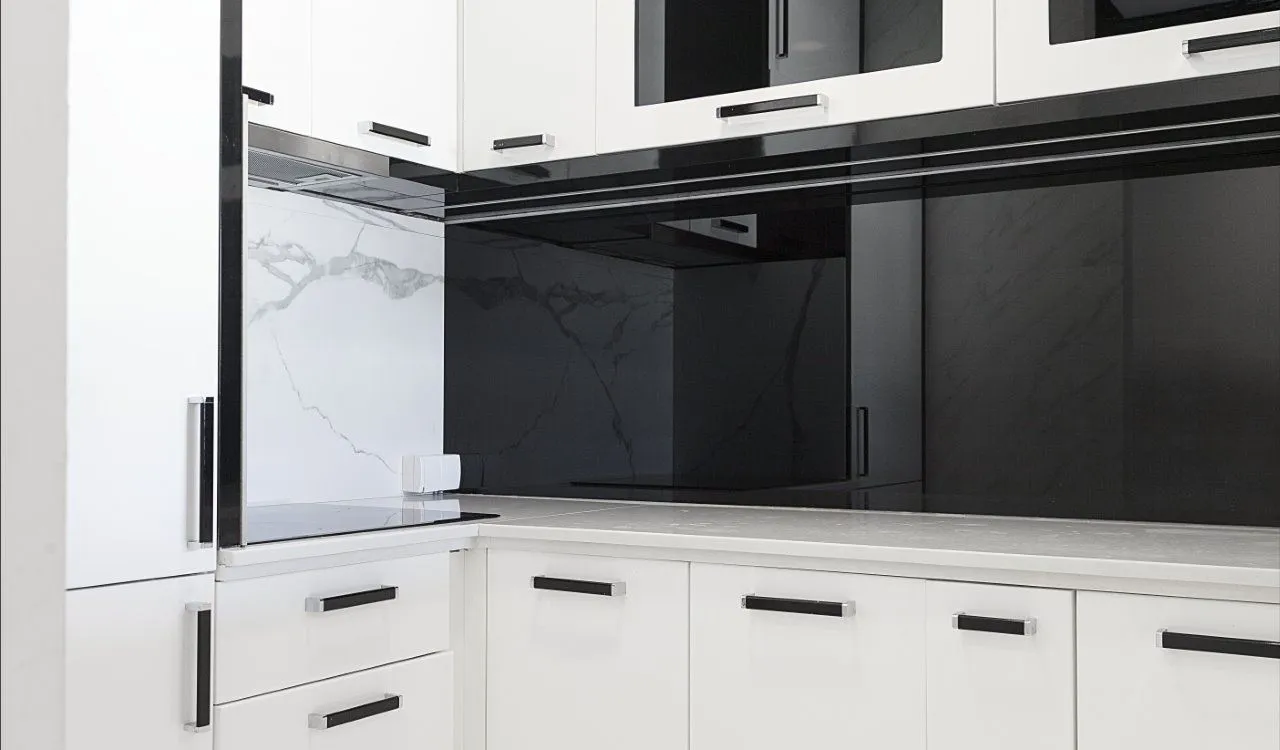 Prodaja, trosoban stan, 85m², Centar, Budva