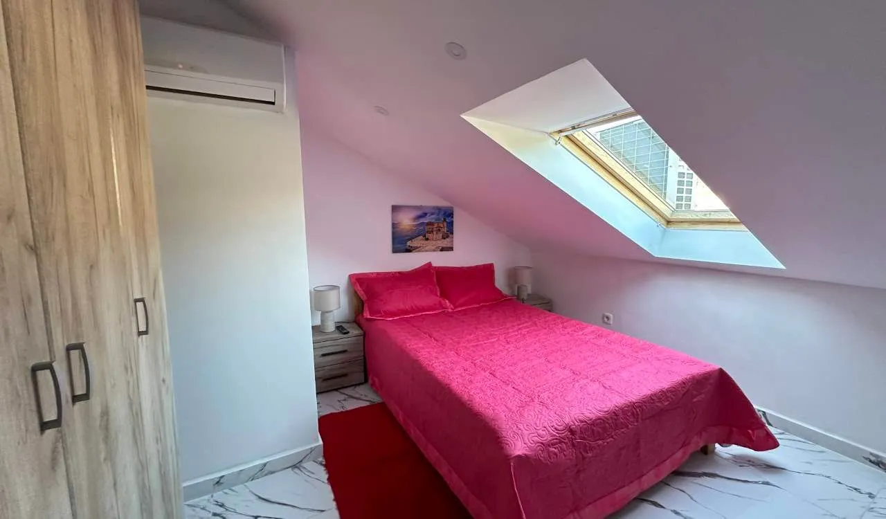 Sale, four bedroom apartment, 87m², Centar, Budva