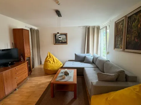 Izdavanje, jednosoban stan, 55m², Centar, Budva - image 2