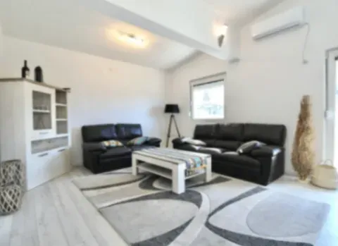 Izdavanje, trosoban stan, 130m², Čeluga, Bar - image 2